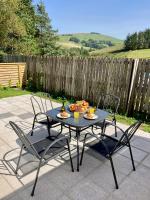 Spacious bungalow in the Cambrian mountains - Ferienwohnung Ponterwyd