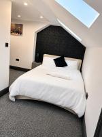 Cosy spacious 4 bedroom home close to city centre - B&B Manchester