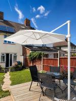 Spacious 3-Bed Family Home - B&B Sittingbourne