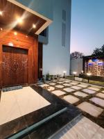 Om Villa - Luxury Family Home stay - B&B Ujjain