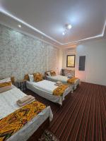 Lit Simple dans Dortoir Mixte