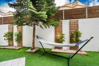 Oasis Fenals, Espectacular Terraza 90m, 3 Habitaciones, Piscina y Parking Privado - Bed and Breakfast Lloret de Mar