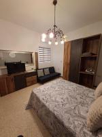 Basic double bedroom private bathroom close to Malta airport - Ferienwohnung Ix-Xlejli