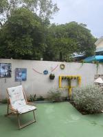 Whole house Ariela, 20m to the beach, has a barbecue, 2 terraces - Chambres d'hôtes Sibenik