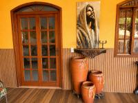 Casa Completa com Piscina Aquecida em Caldas Novas, 4 quartos climatizados, garagem, até 12 Pessoas - Chambres d'hôtes Caldas Novas
