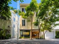 10-Min Airport Shuttle, 1-Min Beach, 2BR SeaView Terrace & SmartLock - Breezy Home - Chambres d'hôtes Hulhumale