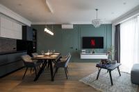 GrandStay MidTown Exclusive central apartment with Resident parking Bath and shower King bed and much more - B&B Chişinău