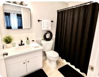 4BR 3 BA Retreat Near Randolph AFB Sleeps 8 Fast WiFi - Chambres d'hôtes Schertz