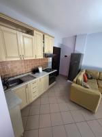 Besi Sea Apartment - B&B Golem