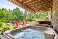 Pet Welcome Cabin Hot Tub Game Room Near Dollywood - Bed and Breakfast Pigeon Forge