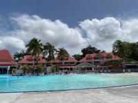 studio ti kaz an nou - vue mer - accès piscine - B&B Sainte-Anne