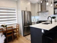 Modern 2BD-2BA Sofa Bed Townhouse Near Airport - Chambres d'hôtes Vancouver