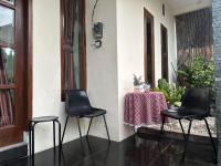 Hansel Homestay - Bed and Breakfast Batu