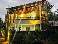 Monarch Lake Villa - B&B Anuradhapura
