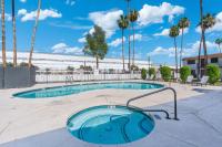 2BR Pool Hot Tub Kids Playground & BBQ Area - B&B Mesa