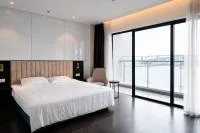 The Modern Sapphire Studio - Bed and Breakfast Hạ Long