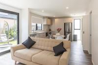 2BR Apartment-Sleeps 6-Parking & Pets - B&B Christchurch