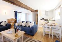 The Granary Beamed ground floor apartment near sea - Bed and Breakfast Bude