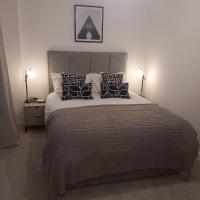 Spacious 3-Bed Hayes Apartment near Heathrow - Ferienwohnung Hayes