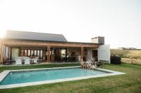Country style house in secure estate near Salt Rock - B&B Shakaskraal