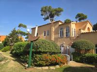 Casa con jardín a 30 metros de la playa. AT. - B&B Palamós