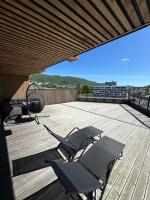 Apartment close to city center with 65 m2 balcony - Chambres d'hôtes Bergen