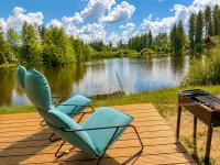 Glass Cabin by the Lake with Hot Tub near Alpaca and Deer Park - Chambres d'hôtes Līči