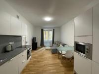 Modern and comfortable apartment for up to 5 guests located in the popular Prague 6, 10 minuts to city center - B&B Praga