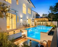 Whitewood 5-Bedroom Private Pool & Jacuzzi Villa near Chiang Mai Airport - Ferienwohnung Chiang Mai