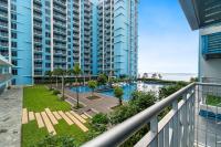 Holiday 2BR Apartment Hotel with Sea View near Airport, City of Dreams, MOA, and beside Okada - B&B Manila