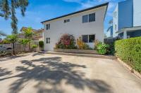 Walk to Beach & Bay, Stylish PB 2BR, Fireplace - B&B San Diego