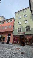 Brück Residenz - 100qm Altstadtwohnung an der Steinernen Brücke - B&B Ratisbona