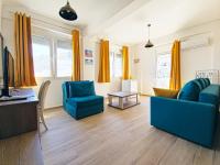 Apartamento de 1 dormitorio con balcón
