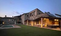 Masía Mas Sastre con piscina cerca de Girona - B&B Bordils