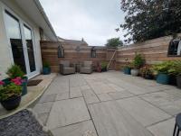 Private, Modern and Detached Garden Apartment - B&B Llanddulas