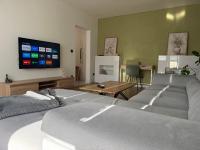 Olive - Exclusive apartment - City Center - Parking - B&B Nitra