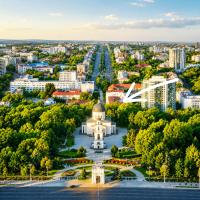 Central Apartment Facing the Cathedral - Bed and Breakfast Chisinau