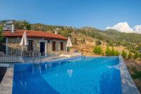 Villa Rose Garden with Private Pool And Jacuzzi - B&B Fethiye