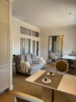 Sunny Central Apartment on Central Square - B&B Daugavpils