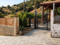 Villa Maria Christina with Private Pool in Crete - B&B Skoúrvoula