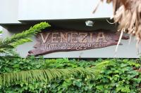 Venezia Homestay and Garden - B&B