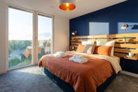 Modern & Spacious 2BED Apartment by Old Trafford - Bed and Breakfast Manchester