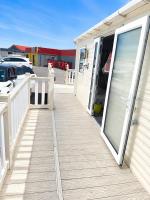 Disability Adapted 6 Berth Caravan Designed for Comfort Accessibility & Independence - Ferienwohnung Skegness
