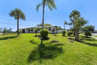Ambers Jensen Beachhouse with Hot Tub - B&B Jensen Beach