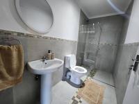 Charming Large Family Room with Private Garden in Polokwane - B&B Polokwane