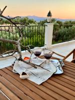 Horizon House, with Olive Grove and a small Vineyard - B&B Amarynthos