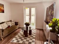 Apartment in Purfleet, close to RSPB reserve - B&B Burghfield