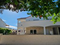 House Laguna Apartment III - Chambres d'hôtes Privlaka