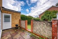 NEW! Spacious 4 bedroom 4BR with Private Parking near city Centre - B&B Royal Leamington Spa