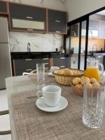 Brisa Baiana- Casa Completa, com Piscina E area Gourmet a 250m da Praia - B&B Prado